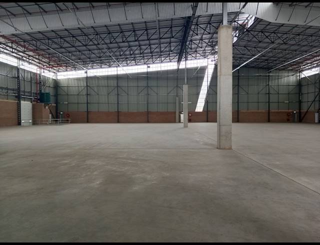 4,631M² WAREHOUSE TO LET IN AIRPORT PARK
